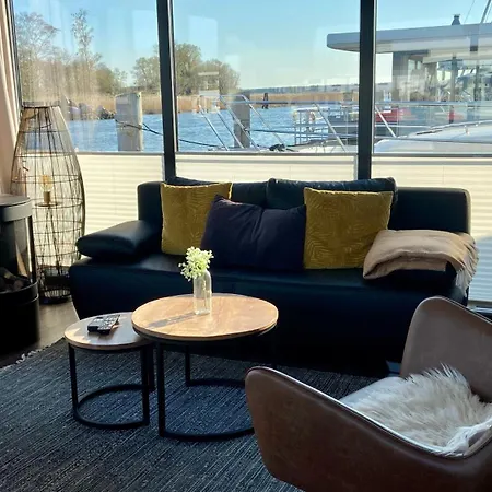 Nyaraló Wasservilla Freizeit Usedom Peenemünde