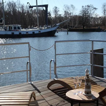 Nyaraló Wasservilla Freizeit Usedom Peenemünde