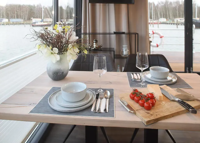 Wasservilla Freizeit Usedom * 佩讷明德